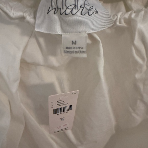 Elegant White Off-Shoulder Women's Top - Picture 3 of 4